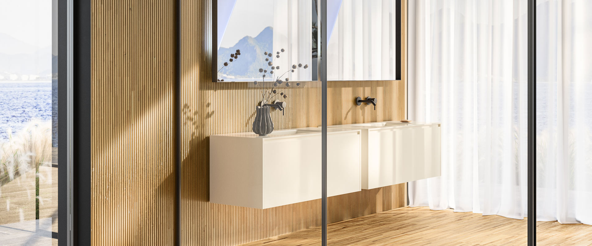 Parquet, mur en bois, deux lavabos, miroir et rideaux blancs.